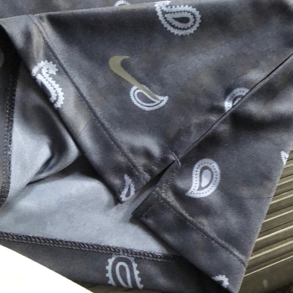 NIKE (M) Women's Dri-Fit Victory Jacquard Short Sleeve Polo Dry-fit golf classic - Picture 3 of 11